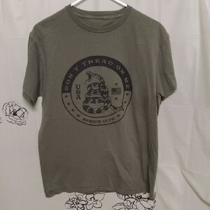 Men's Graphic T-Shirt - Olive Green